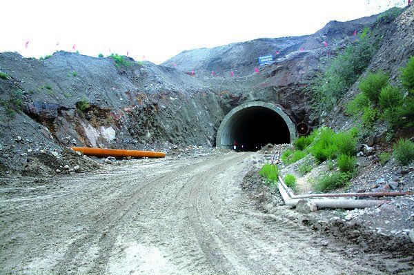 貴州黔東南?三板溪庫岸柳利上寨隧道工程
