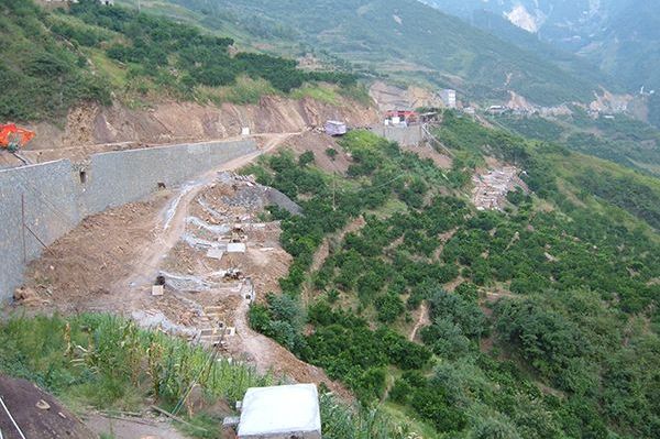 湖北宜昌?興山縣三期地質災害治理工程柑子溝Ⅰ、Ⅱ滑坡防治工程地質勘查