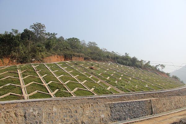 湖南郴州?資興市壽佛寺滑坡治理工程