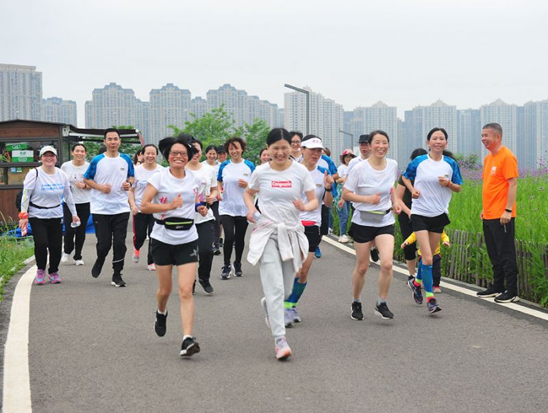 為愛奔跑 守護(hù)地球