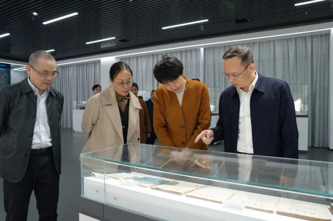 羅瓊來院調研省地質工會工作